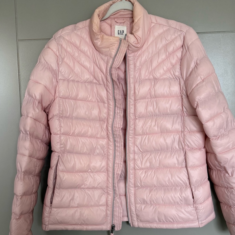 GAP Women's Light Pink Puffer Coat